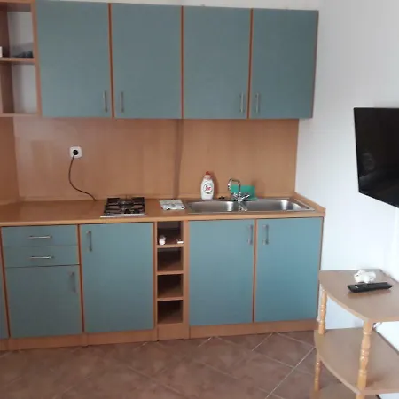 Apartament Scamard *