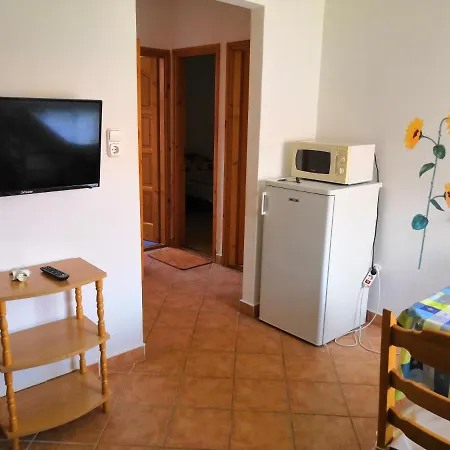 Scamard Apartament *